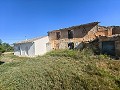 Gran oportunidad de casa de campo en las afueras de Pinoso in Spanish Fincas