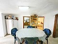 Ruime grotwoning van 230 m² met bergzicht nabij Pinoso in Spanish Fincas