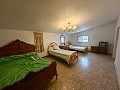 Ruime grotwoning van 230 m² met bergzicht nabij Pinoso in Spanish Fincas