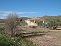 Cozy 4-Bedroom Country Home with Stunning Views and Paved Access, 11 km from Yecla in Spanish Fincas