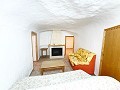 Wunderschönes Höhlenhaus mit Grundstück nur 10 Minuten von Pinoso entfernt in Spanish Fincas