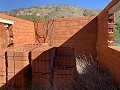 Gran parcela con construcción incompleta in Spanish Fincas