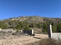 Gran parcela con construcción incompleta in Spanish Fincas