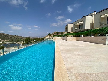 Lovely 2 bed 2 Bath Villa in Monforte del Cid (Del Llop Golf Resort).