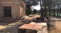Schöne, netzunabhängige Finca mit 4 Schlafzimmern und 1 Bad in Almansa. in Spanish Fincas