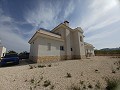 Schöne Villa mit 6 Schlafzimmern und 5 Bädern in Pinoso. in Spanish Fincas