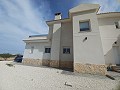 Schöne Villa mit 6 Schlafzimmern und 5 Bädern in Pinoso. in Spanish Fincas