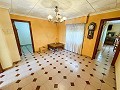 Wonderful Town House with Business Opportunity in Elda in Spanish Fincas