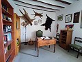 Schönes Landhaus mit 6 Schlafzimmern und 1 Bad in Yecla. in Spanish Fincas