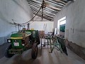 Schönes Landhaus mit 6 Schlafzimmern und 1 Bad in Yecla. in Spanish Fincas