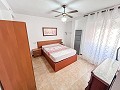 Gezellig appartement met 4 slaapkamers, lift en balkon in Elda in Spanish Fincas