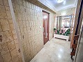 Gezellig appartement met 4 slaapkamers, lift en balkon in Elda in Spanish Fincas
