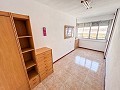 Gezellig appartement met 4 slaapkamers, lift en balkon in Elda in Spanish Fincas