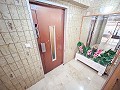 Gezellig appartement met 4 slaapkamers, lift en balkon in Elda in Spanish Fincas