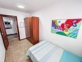 Gezellig appartement met 4 slaapkamers, lift en balkon in Elda in Spanish Fincas