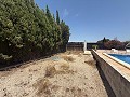 Prachtige villa met 4 slaapkamers en 1 badkamer in Villena. in Spanish Fincas