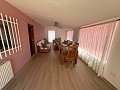 Prachtige villa met 4 slaapkamers en 1 badkamer in Villena. in Spanish Fincas