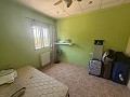 Prachtige villa met 4 slaapkamers en 1 badkamer in Villena. in Spanish Fincas