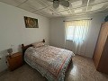 Prachtige villa met 4 slaapkamers en 1 badkamer in Villena. in Spanish Fincas
