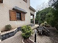 Belle villa de 4 chambres et 2 salles de bain dans l'un des quartiers les plus prestigieux d'Elda in Spanish Fincas