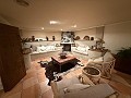 Belle villa de 4 chambres et 2 salles de bain dans l'un des quartiers les plus prestigieux d'Elda in Spanish Fincas