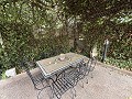 Belle villa de 4 chambres et 2 salles de bain dans l'un des quartiers les plus prestigieux d'Elda in Spanish Fincas