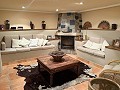 Belle villa de 4 chambres et 2 salles de bain dans l'un des quartiers les plus prestigieux d'Elda in Spanish Fincas