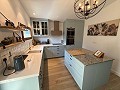 Exklusive Villa mit 4 Schlafzimmern und 3 Bädern in Loma Bada Petrer. in Spanish Fincas