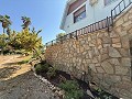 Exklusive Villa mit 4 Schlafzimmern und 3 Bädern in Loma Bada Petrer. in Spanish Fincas
