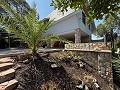 Exklusive Villa mit 4 Schlafzimmern und 3 Bädern in Loma Bada Petrer. in Spanish Fincas