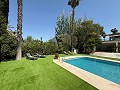 Exklusive Villa mit 4 Schlafzimmern und 3 Bädern in Loma Bada Petrer. in Spanish Fincas