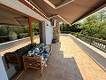 Exklusive Villa mit 4 Schlafzimmern und 3 Bädern in Loma Bada Petrer. in Spanish Fincas