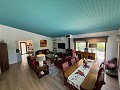Exklusive Villa mit 4 Schlafzimmern und 3 Bädern in Loma Bada Petrer. in Spanish Fincas