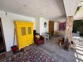 Exklusive Villa mit 4 Schlafzimmern und 3 Bädern in Loma Bada Petrer. in Spanish Fincas