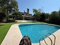 Exklusive Villa mit 4 Schlafzimmern und 3 Bädern in Loma Bada Petrer. in Spanish Fincas