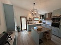Exklusive Villa mit 4 Schlafzimmern und 3 Bädern in Loma Bada Petrer. in Spanish Fincas