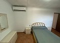 Villa mit 3 Schlafzimmern und 2 Bädern sowie Gästehaus mit 3 Schlafzimmern und 1 Bad in Salinas. in Spanish Fincas