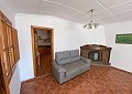 Villa mit 3 Schlafzimmern und 2 Bädern sowie Gästehaus mit 3 Schlafzimmern und 1 Bad in Salinas. in Spanish Fincas