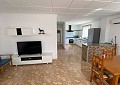 Villa mit 3 Schlafzimmern und 2 Bädern sowie Gästehaus mit 3 Schlafzimmern und 1 Bad in Salinas. in Spanish Fincas