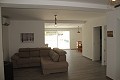 Preciosa casa de campo reformada de 4 dormitorios y 3 baños en Barbarroja. in Spanish Fincas
