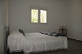 Preciosa casa de campo reformada de 4 dormitorios y 3 baños en Barbarroja. in Spanish Fincas
