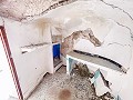 OPPORTUNITÉ UNIQUE : Maison de village + Grotte traditionnelle à rénover in Spanish Fincas