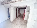 OPPORTUNITÉ UNIQUE : Maison de village + Grotte traditionnelle à rénover in Spanish Fincas