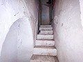 OPPORTUNITÉ UNIQUE : Maison de village + Grotte traditionnelle à rénover in Spanish Fincas
