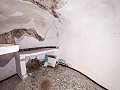 OPPORTUNITÉ UNIQUE : Maison de village + Grotte traditionnelle à rénover in Spanish Fincas