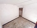 OPPORTUNITÉ UNIQUE : Maison de village + Grotte traditionnelle à rénover in Spanish Fincas