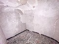 OPPORTUNITÉ UNIQUE : Maison de village + Grotte traditionnelle à rénover in Spanish Fincas