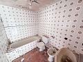 OPPORTUNITÉ UNIQUE : Maison de village + Grotte traditionnelle à rénover in Spanish Fincas