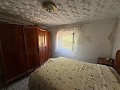 Superbe maison de ville de 4 chambres et 3 salles de bain avec vue sur le château à Petrer in Spanish Fincas