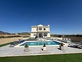 Hermosa villa de 3 dormitorios y 2 baños en Pinoso (llave en mano). in Spanish Fincas